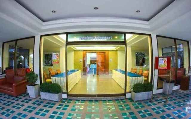 DadD Resort by Lopburi Inn Resort