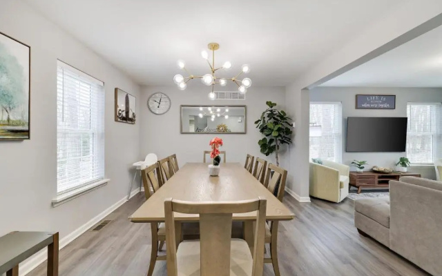 New Build-Modern 4BR, Kid-Friendly Home In Poconos