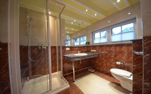 Reet - Eckhaus 17f "moosbeere"