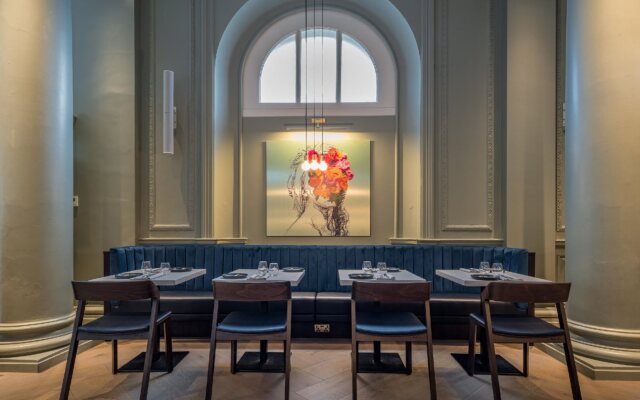 The Clermont London, Victoria