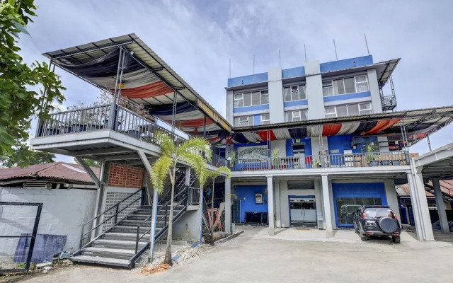Zaara Guest House Syariah by OYO Rooms