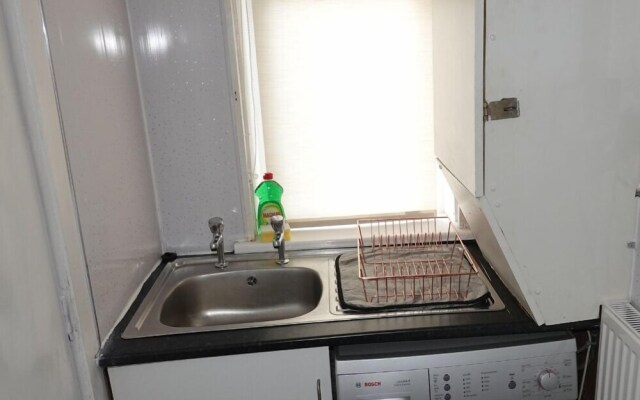 One Bedroom Apartment by Klass Living Serviced Accommodation Bellshill - Elmbank Street Apartment with WIFI  and Parking