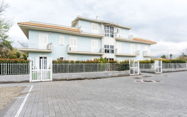 Lovely Apartment in Riposto near Spiaggia Sea
