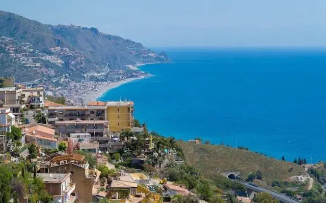 Taormina Centro Apartment