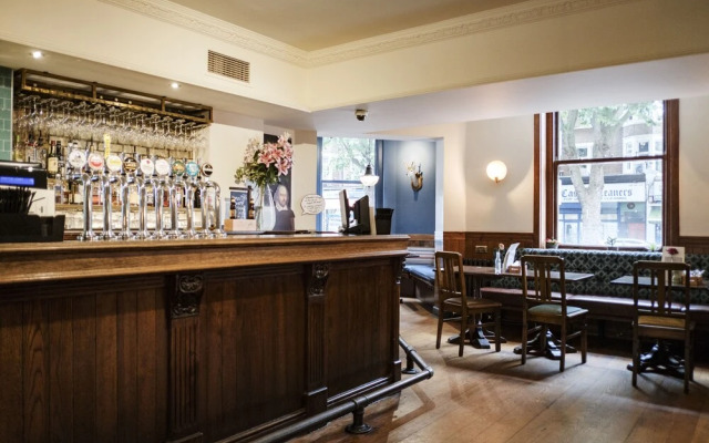 The Drayton Court Hotel