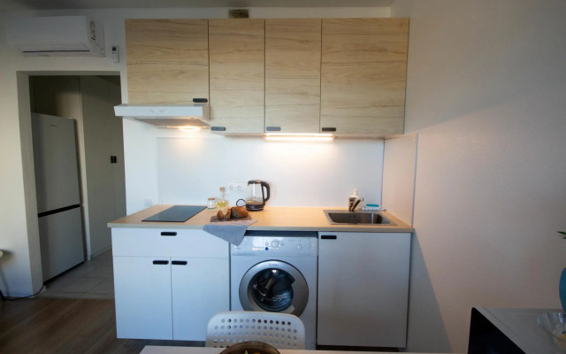 Апартаменты на Орлово-Денисовском проспекте 19 корпус 1