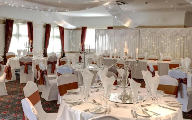 Broadfield Park Hotel