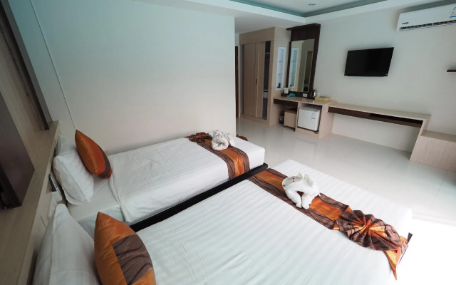 Lanta Fevrier Resort