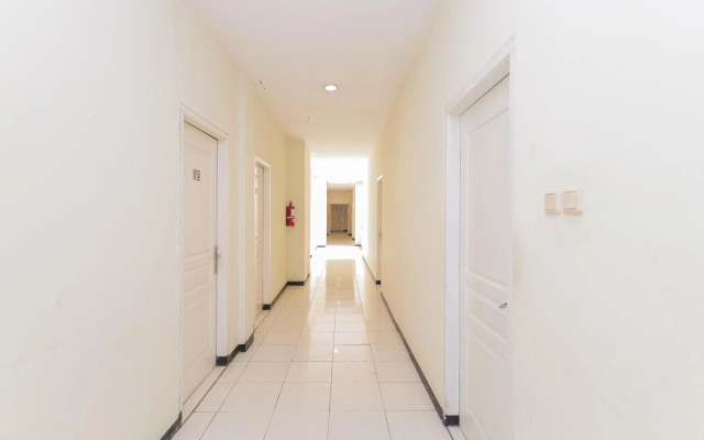 RedDoorz near Gubeng Station