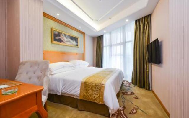 Vienna Hotel Nanjing Dachang Pedestrian Street