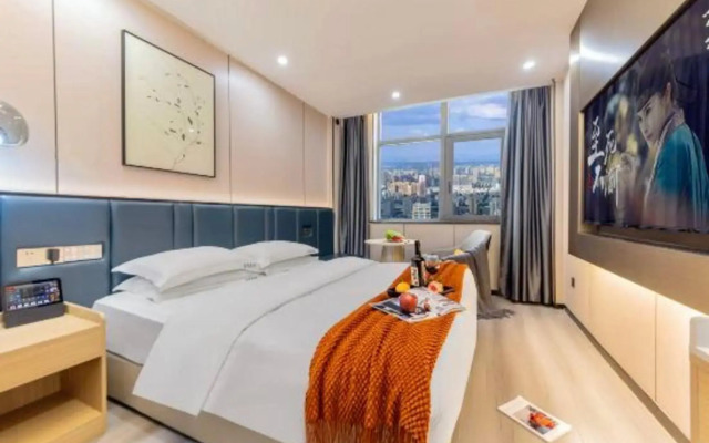 Huangshi Hotel 168