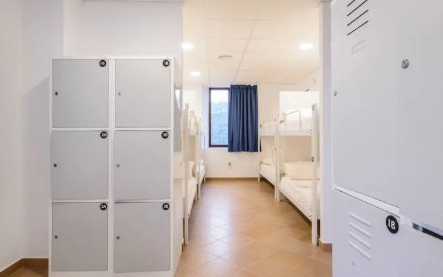 Benarrabá Hostel