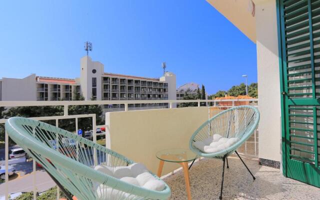 Apartments by the sea Makarska - 13222