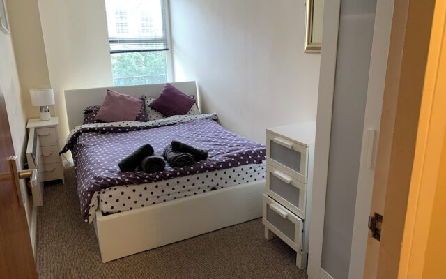 Perfect Location Near Beach, Shops and Restaurants