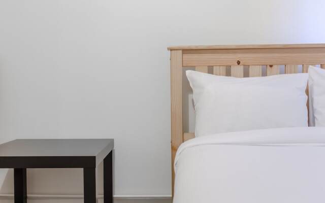 Spacious 2 Bedroom House in Bow