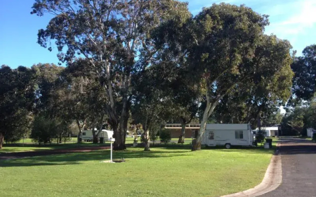Millicent Lakeside Caravan Park