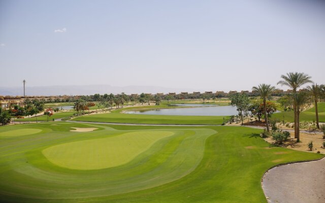 El Ein Bay Movenpick Hotel