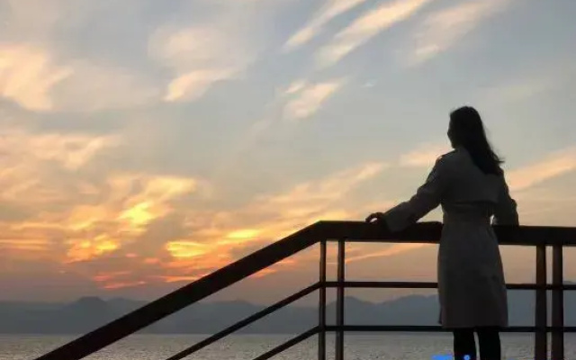 Yuxi Fuxian Lake Blue Lake Time Homestay