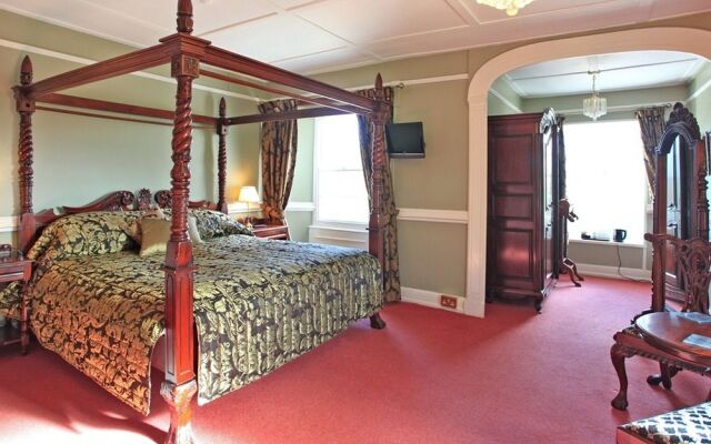 Friary Manor