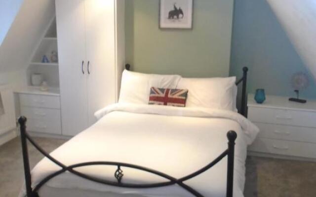 Kenilworth Cosy Castle View Apartment