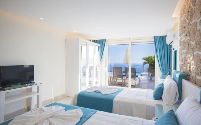 Villa Lamer by Akdenizvillam