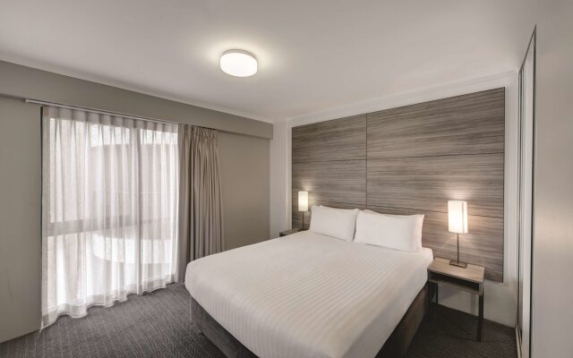 Adina Serviced Apartments Canberra James Court