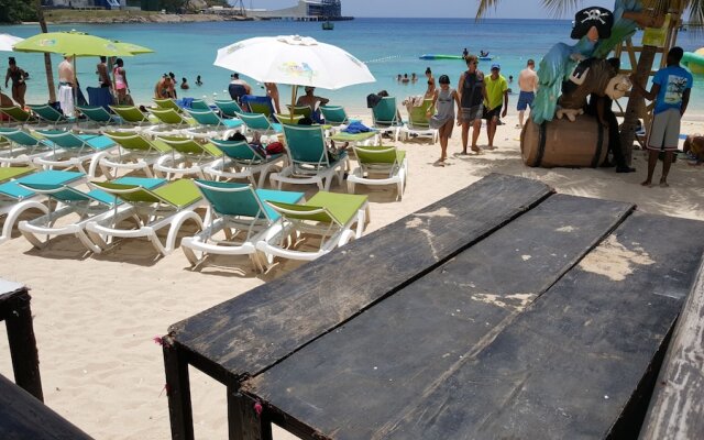 Ocho Rios Villa at Coolshade
