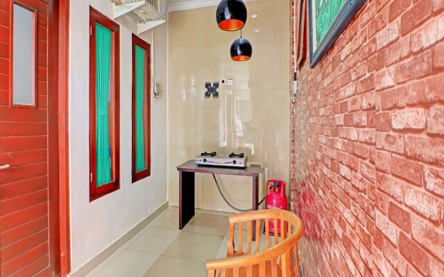 OYO 91933 Puri Gana Residence