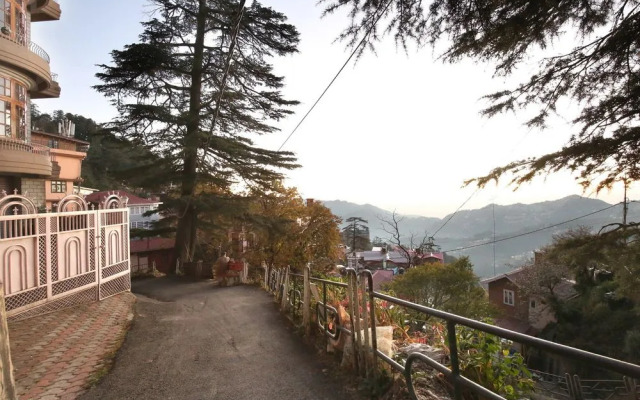 OYO 10404 Home 3BHK Mall Road Shimla