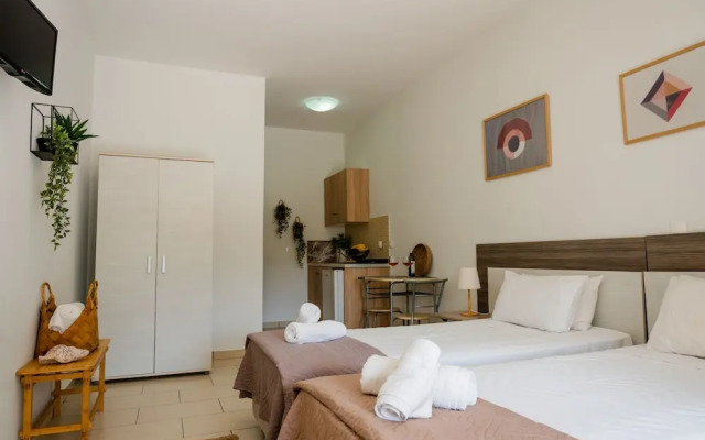 Tesys Studios & Apartments