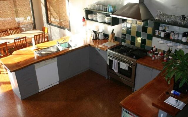 Piha Beachstay - Hostel