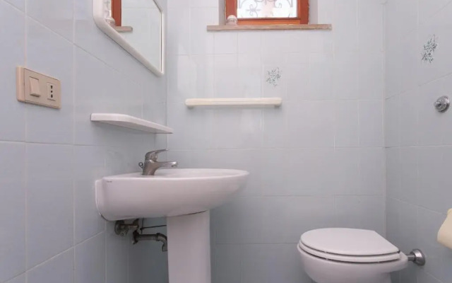 M212 - Marcelli, Ampio Bilocale Con Terrazzo