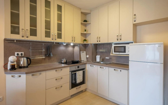 APT 32 near Mall of Sofia & Metro Station