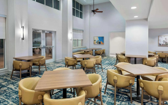 Homewood Suites by Hilton Tampa Airport - Westshore