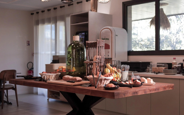 Kyriad Marseille - Vitrolles Aéroport