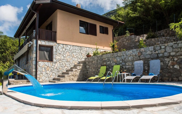 Sunset Holiday Home