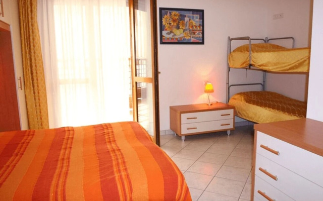 Beachfront Colourful Flat With Swimming Pool