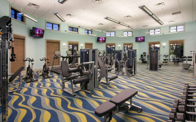 Upstay - Championsgate Home w Hot Tub-pool-cinema