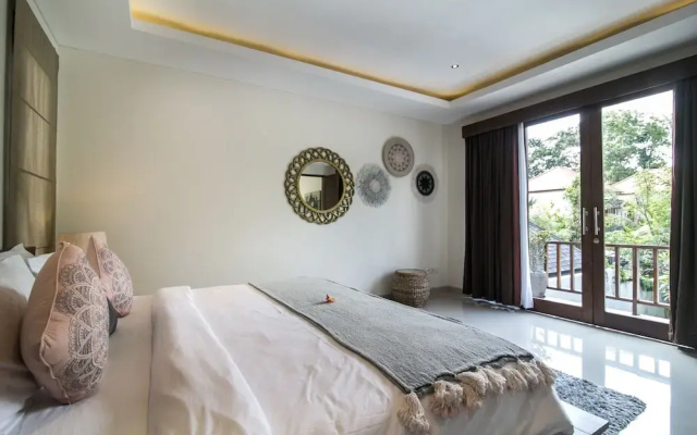 MariJo Villa