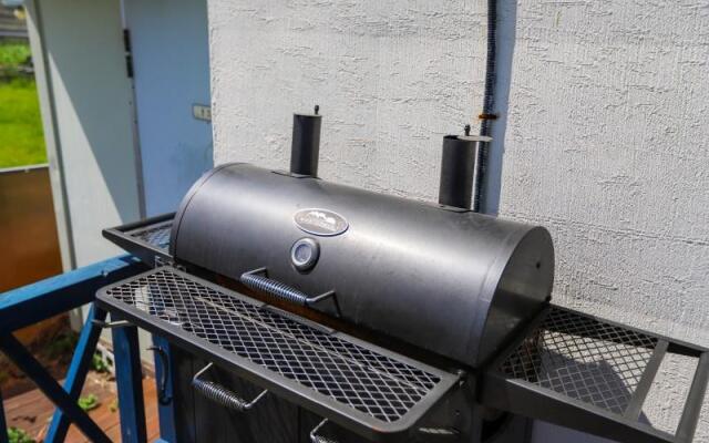 Namhae Sea and Blue Pension (four seasons hot water pool)