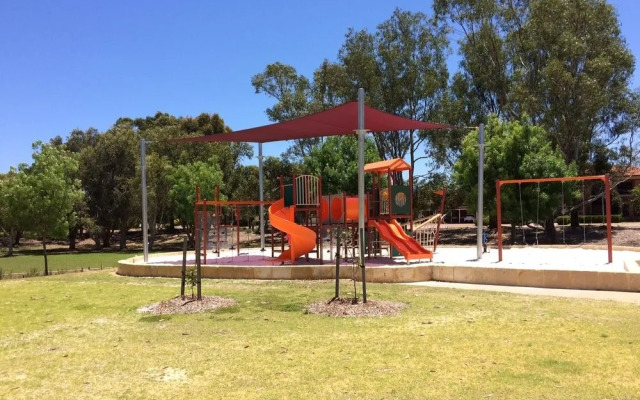 Tea Tree Manor - Perth Holiday Homes