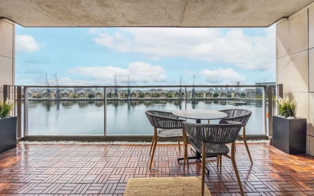 Koks Mews 2 Bed 2 Bath Apartment - ExCeL