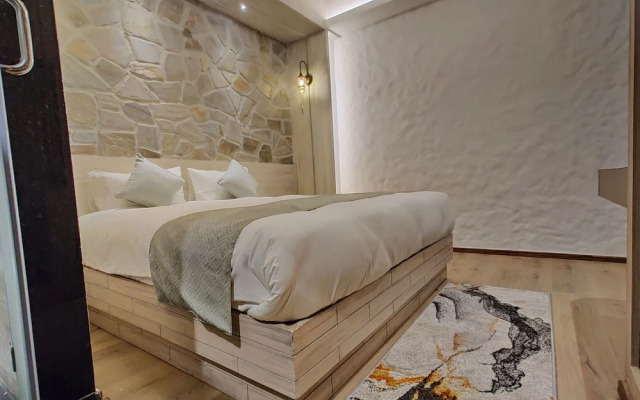 Arushi Boutique Hotel