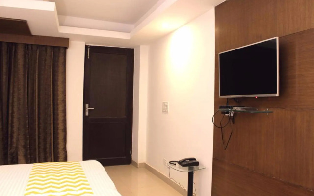 FabHotel Blueberry Hauz Khaz