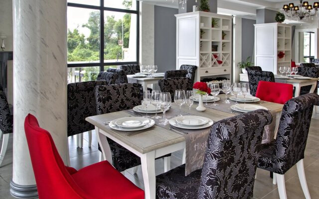 White Rock Castle Suite Hotel & SPA