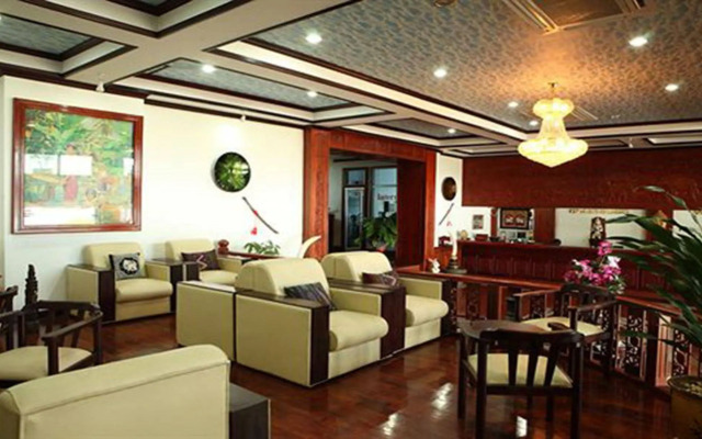 Vansana Riverside Hotel