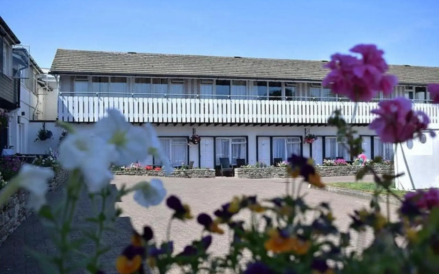 The Knoll House