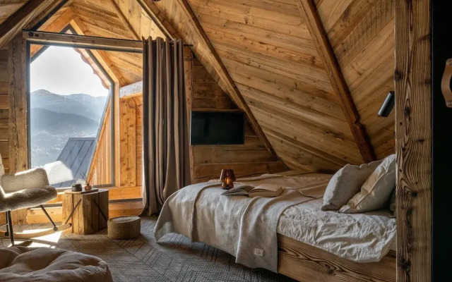 Mountain Shelter Salamandra