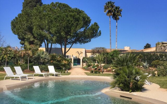 Donna Coraly Country Boutique Hotel