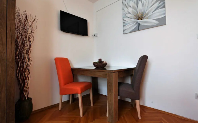 Apartment Garden M&M